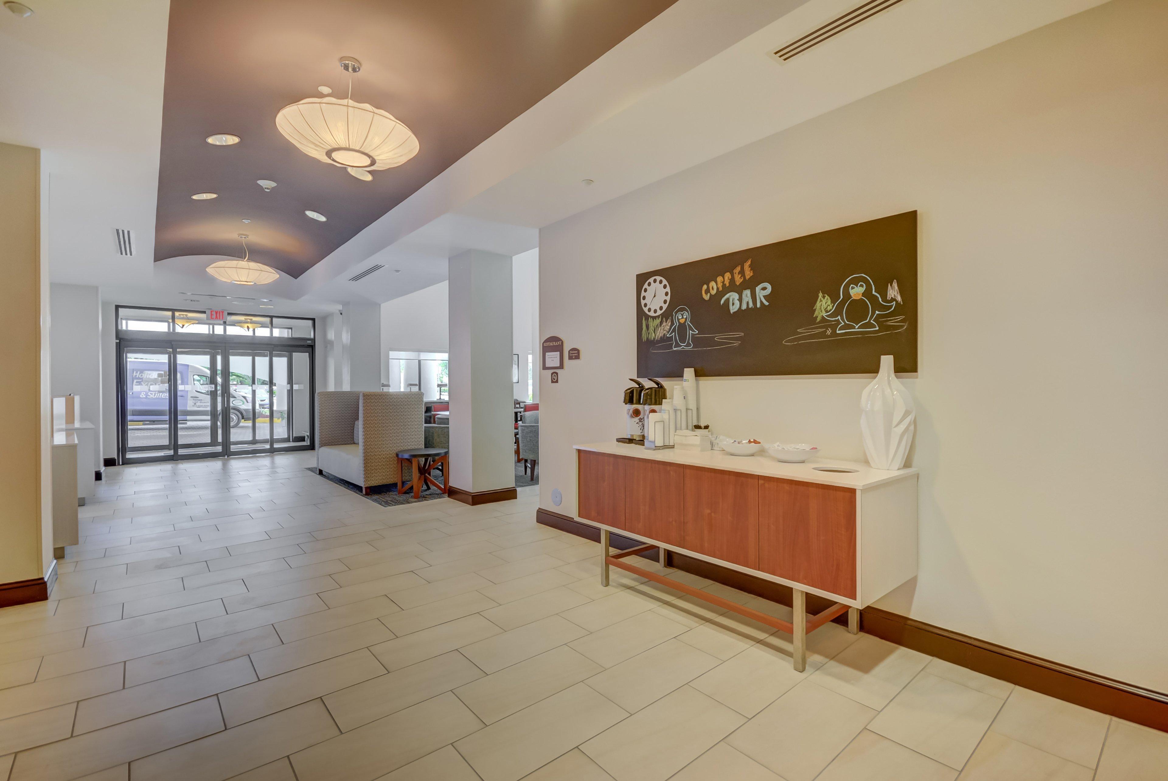 Holiday Inn Express Hotel & Suites Tampa-Usf-Busch Gardens, An Ihg Hotel Exterior photo